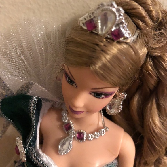 2005 Holiday Emerald Barbie Doll by Bob Mackie Mattel H8583 - Picture 4 of 6